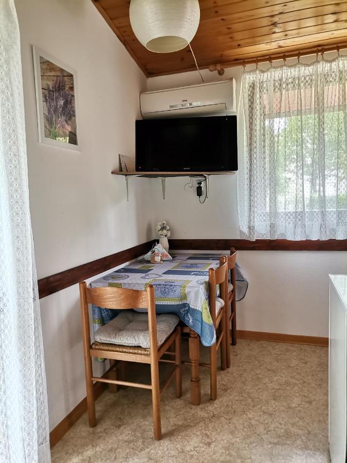 Apartment Studio Zvonka Zambratija  Bagian luar foto
