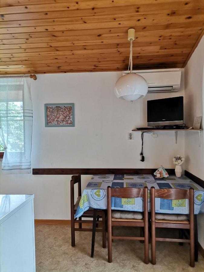 Apartment Studio Zvonka Zambratija  Bagian luar foto
