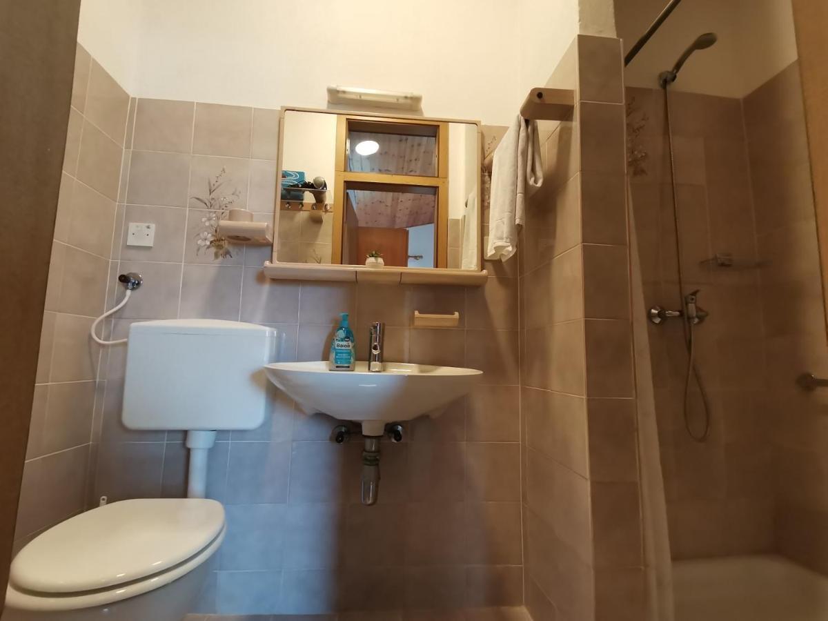 Apartment Studio Zvonka Zambratija  Bagian luar foto
