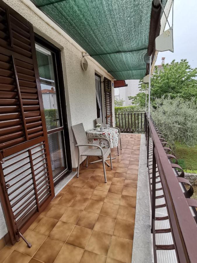 Apartment Studio Zvonka Zambratija  Bagian luar foto